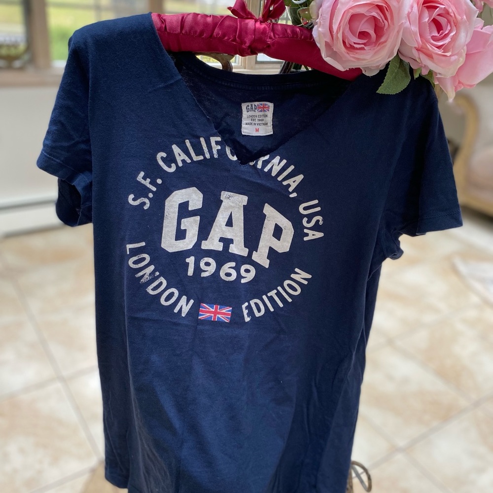 BUNDLE OF 2 tops ♥️ Great with jeans or shorts size M